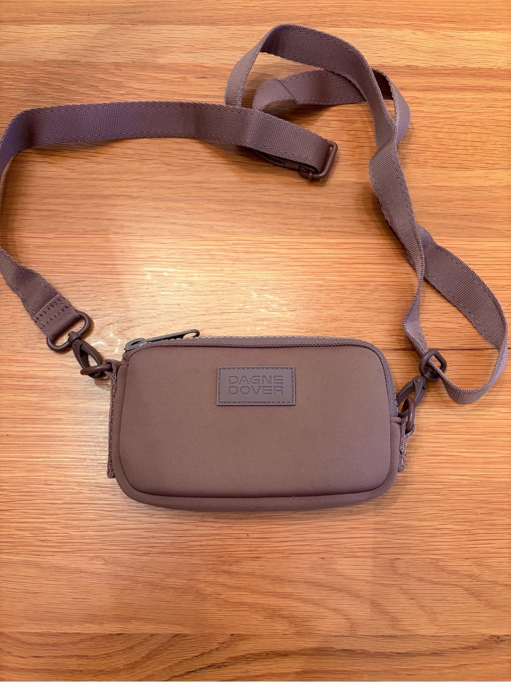 Dagne Dover Mara Phone Sling — Mauve